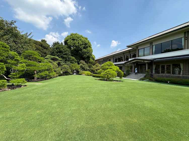 綺麗なお庭で、ここでみんなで写真を撮りたいなと思った