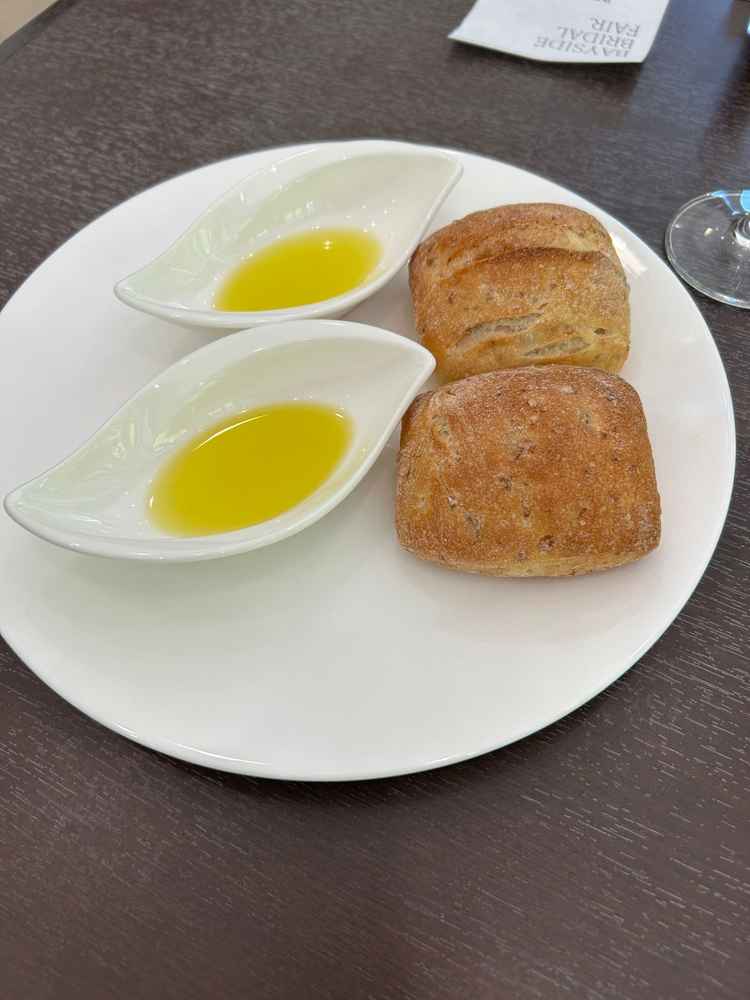 フォカッチャも生地がふわふわ。どのメニューも美味しかったです。