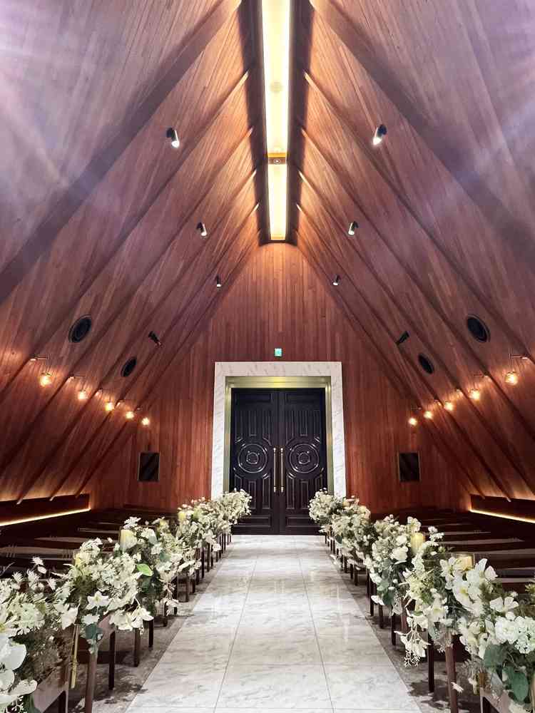 挙式会場前から後ろ