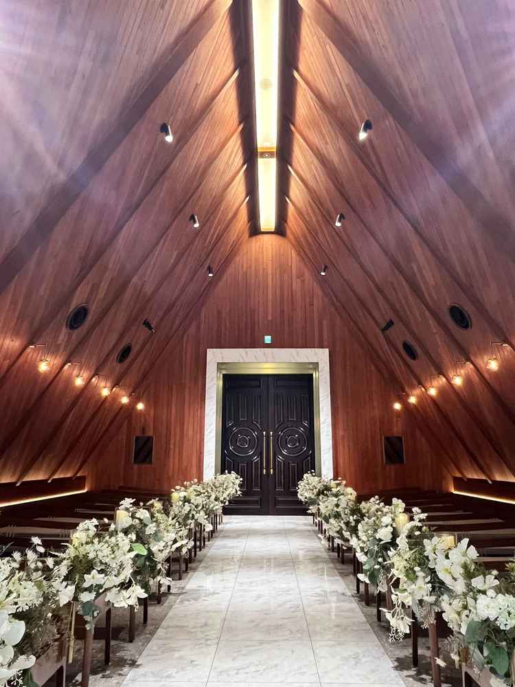 挙式会場前から後ろ