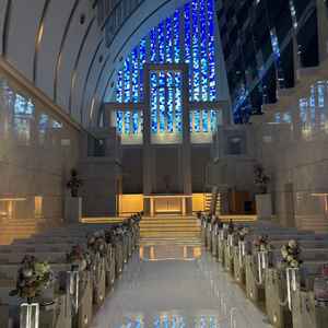 青のチャペル。とても幻想的できれいでした