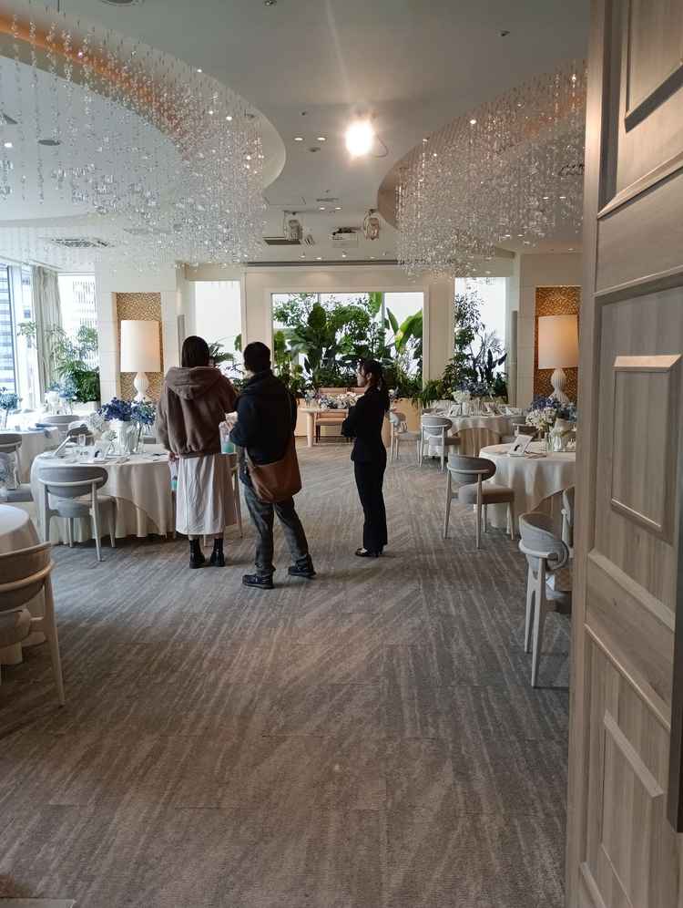 披露宴会場　海がベース