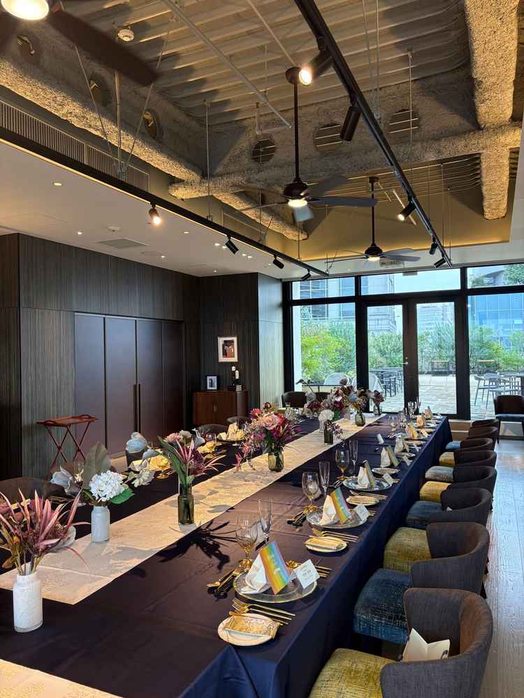 30名以下用の披露宴会場です。こちらの会場はバーカウンターになっており、オシャレでした。