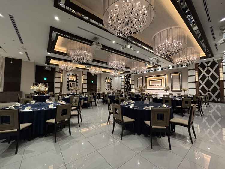 見学後に実際の披露宴があり、コーディネート例ではなく実際のコーディネートを見せて頂きました。