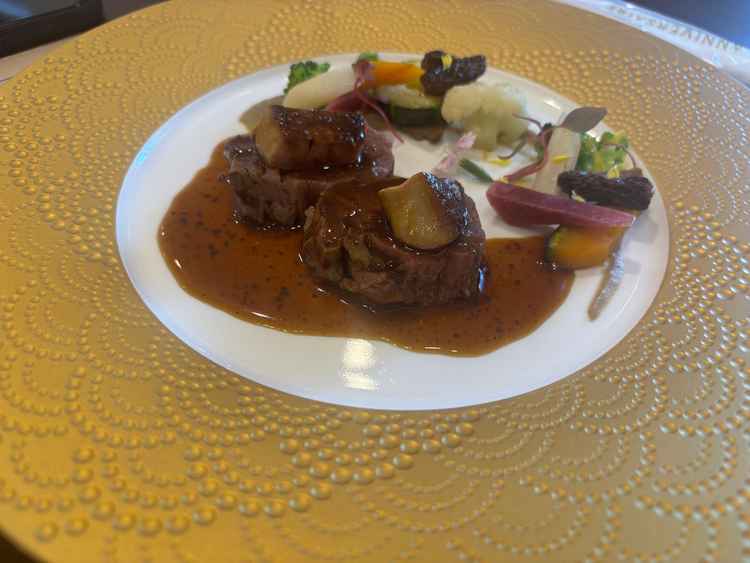 試食はとても美味しかったです。パティシエがいるのでケーキのデザインもリクエストできる。