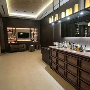 披露宴会場のウェルカムスペース。会場とはカーテンで仕切られている。