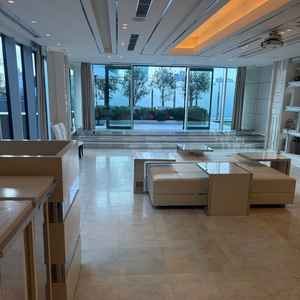 待合室がとても広く、待機時間もゲストを飽きさせない演出や疲れさせない工夫が施されてました。