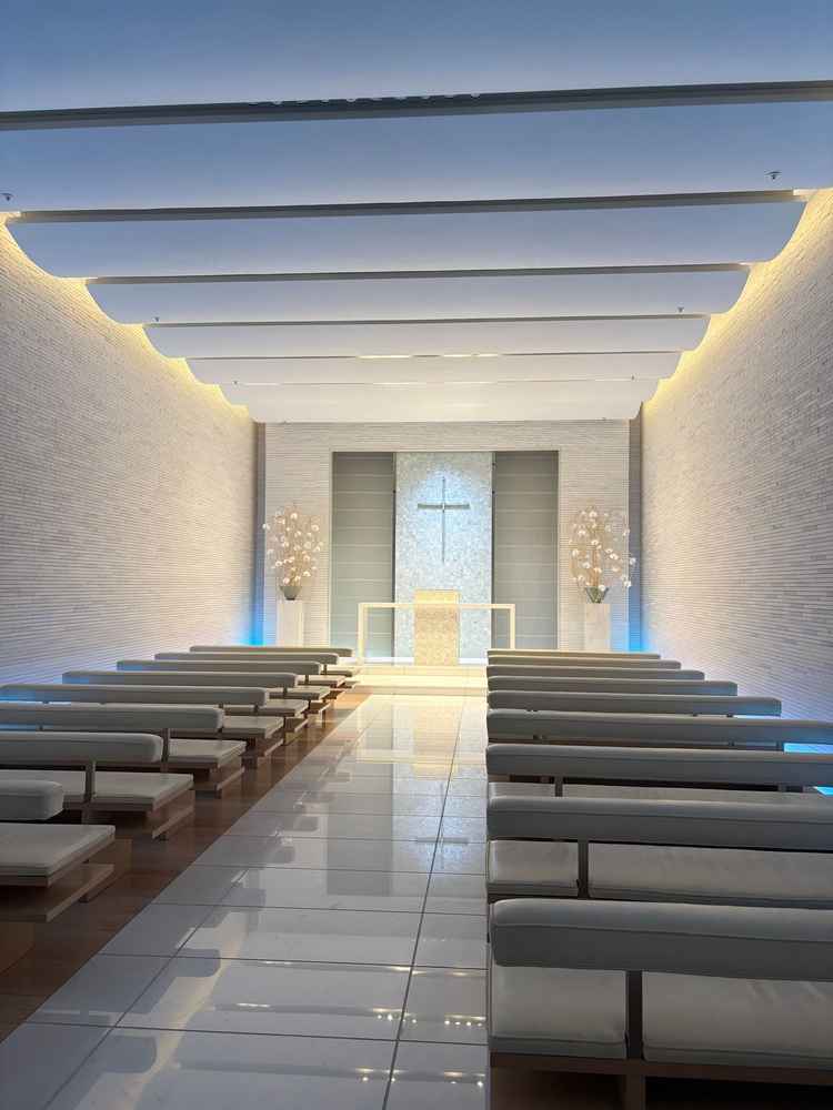 白を基調としたチャペル