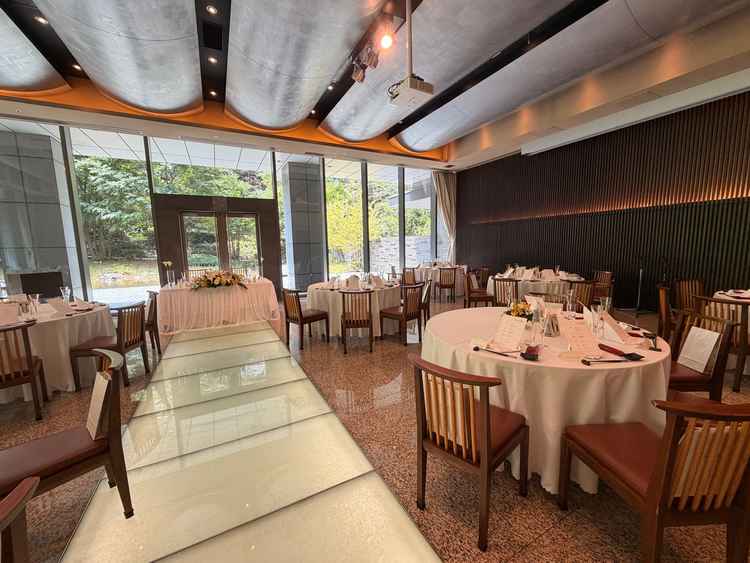 披露宴会場です。実際の結婚式前に見学できたので、イメージがしやすかったです。