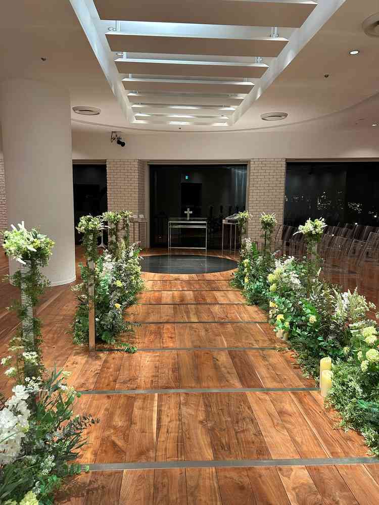 ガーデンチャペルの雰囲気が味わえる。若者に人気があるチャペル。