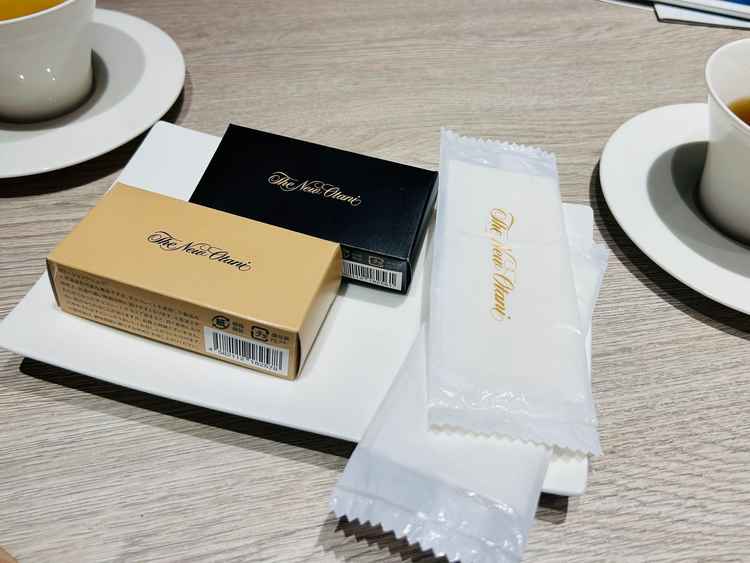 お打ち合わせ中の待ち時間にガトーショコラとミントティーをいただきましたが、とても美味しかったです。