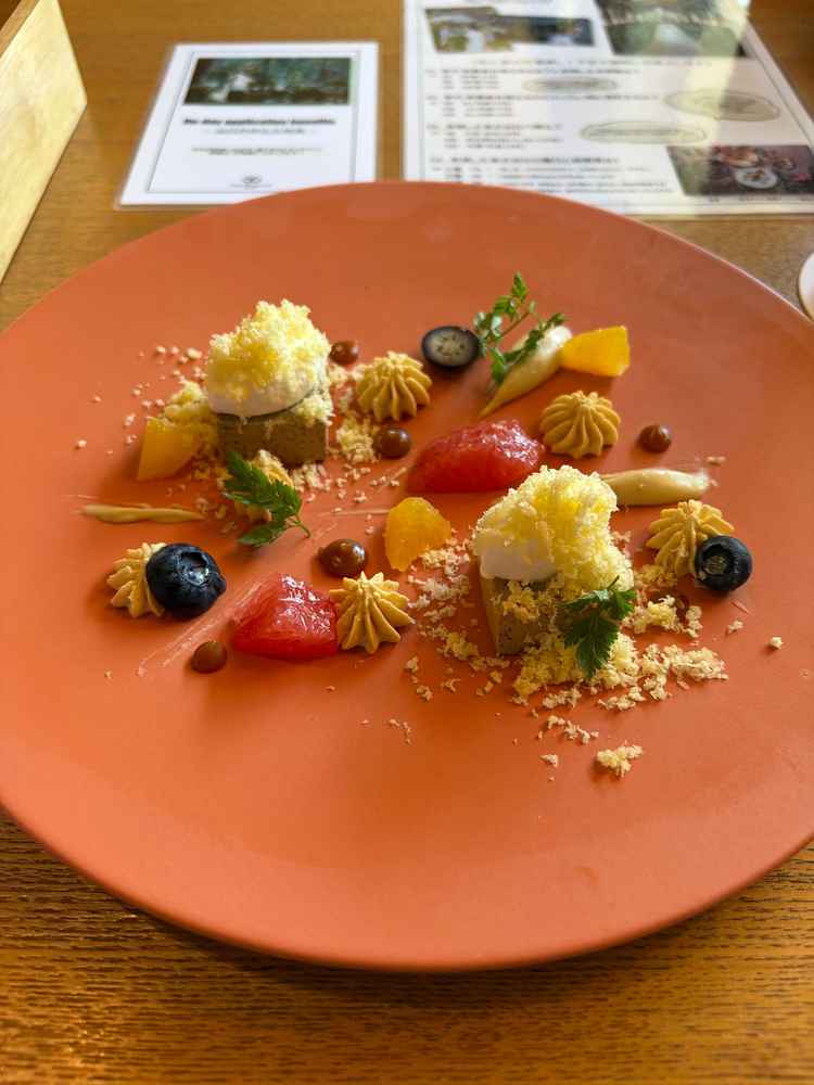 デザートの試食をさせていただきました。どれも美味しく見た目も可愛らしいです。