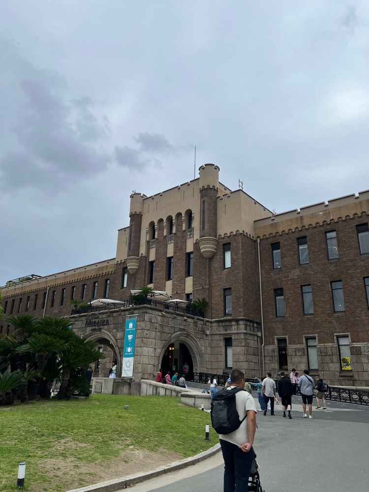 歴史的建造物であるため、式場が半永久的に残るということをポイントとして挙げられており、納得でした。