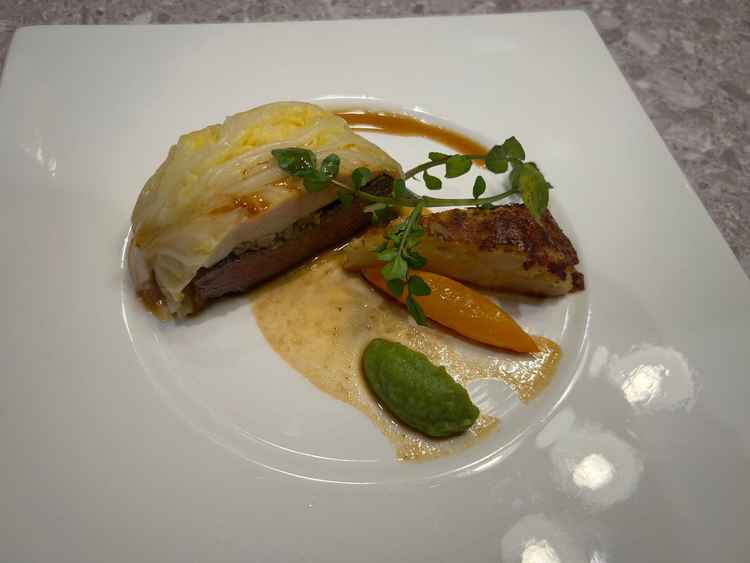 試食の際に実際に当日のゲストに出される食事を同じタイミングで出していただきました。