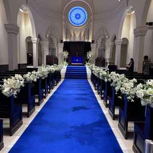 チャペルの様子。青が綺麗。