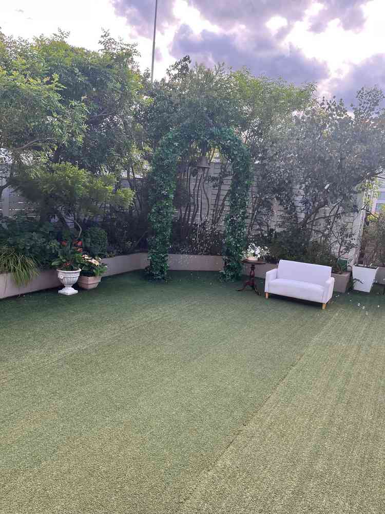 屋上にガーデンがあり、こちらでフラワーシャワーが叶います。