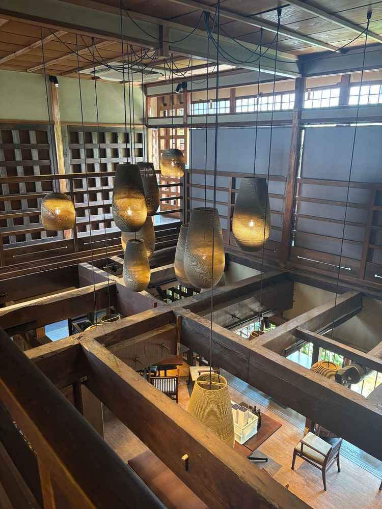 レストラン兼待合室