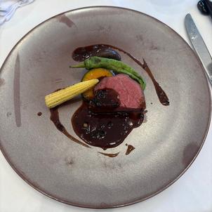 試食会のメインお料理。お肉がとても柔らかく、ソースとの相性も良く美味しくいただきました。