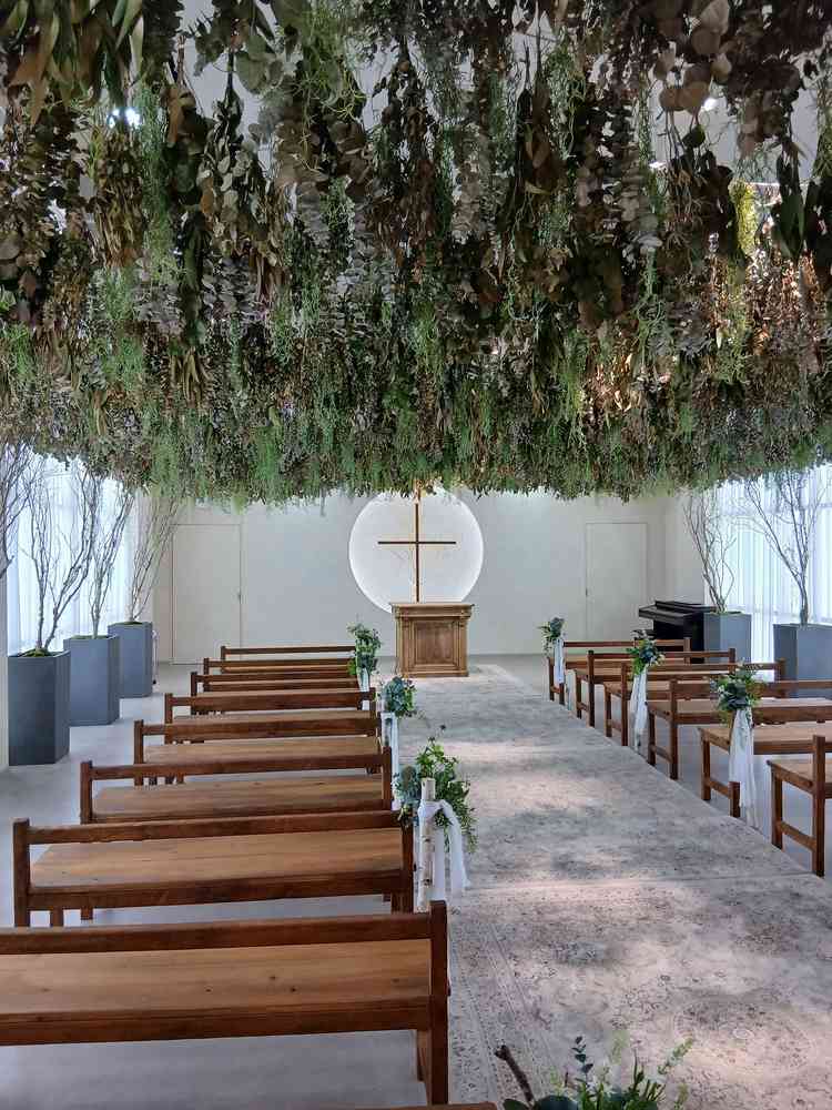 緑がたくさんあって おしゃれなチャペルでした。