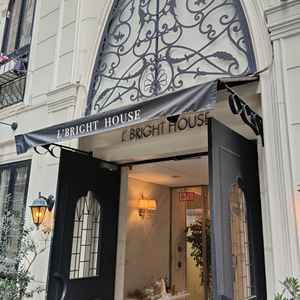 浜松町駅から徒歩でも行きやすい場所にありました。