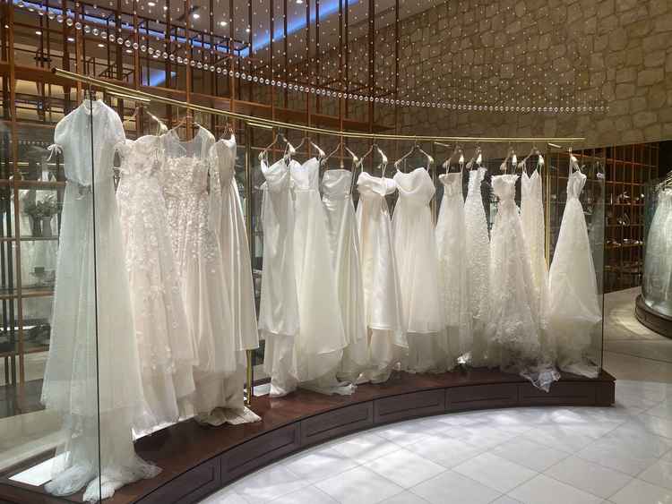 ドレスです。会場内にあるので雰囲気がわかりました