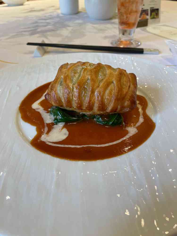 感動したのが、ヒラメのパイ包み。とっても美味しかった。