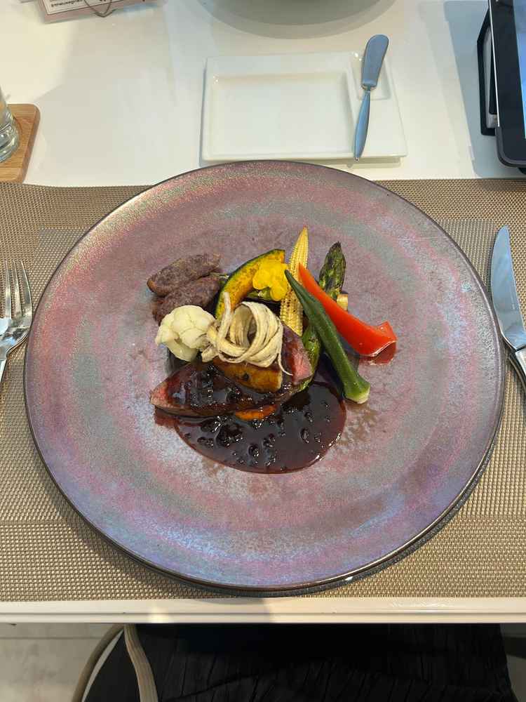試食のお肉料理です