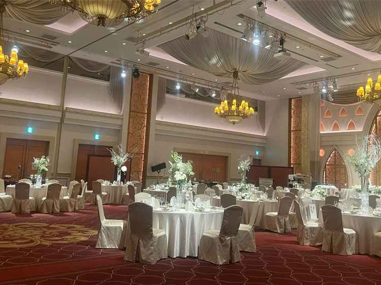 披露宴会場②　一番広い会場。天井が高く開放感があります。