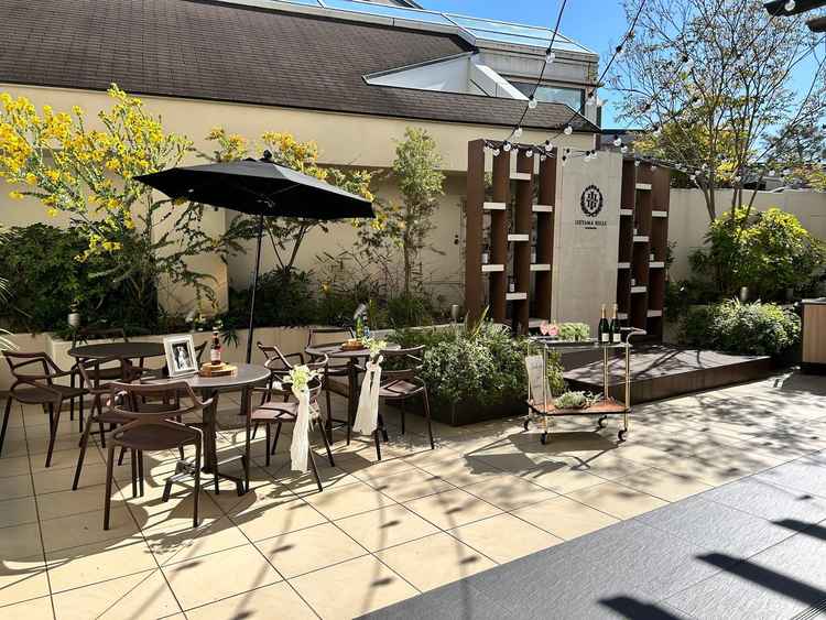 披露宴会場のガーデンスペースは広く、写真映えするスポットがあり、とてもよかった。