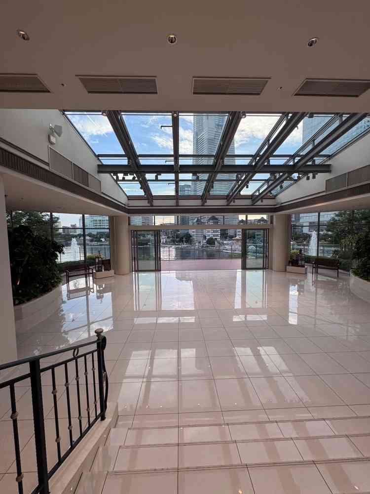 フラワーシャワースペース。開放的で素晴らしい