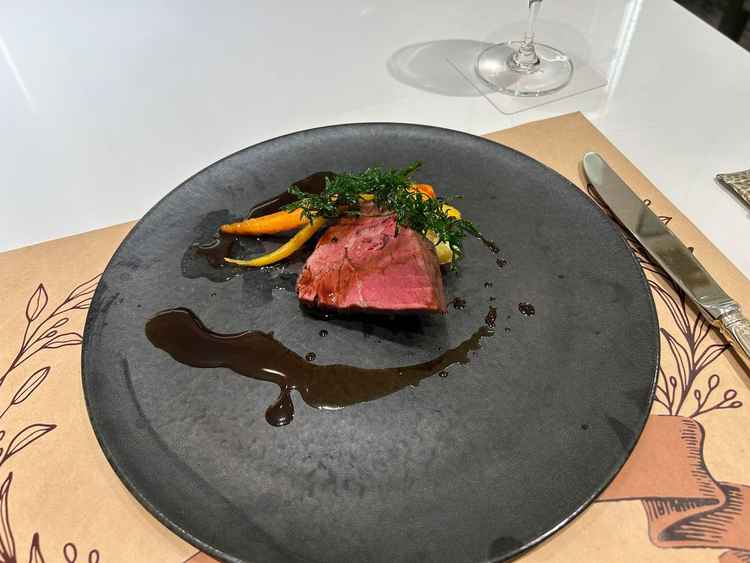 試食のお肉（ランクでいうと上から2個目）