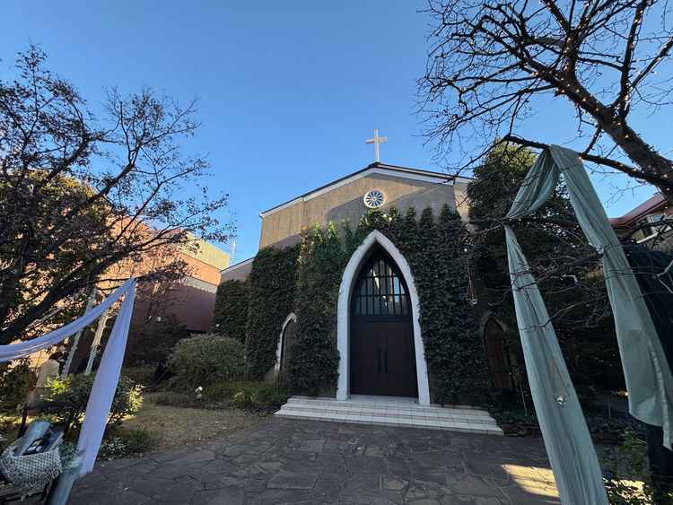 挙式会場前の写真です。