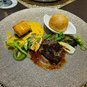 試食でいただいた料理。特に魚料理がおいしかったです。