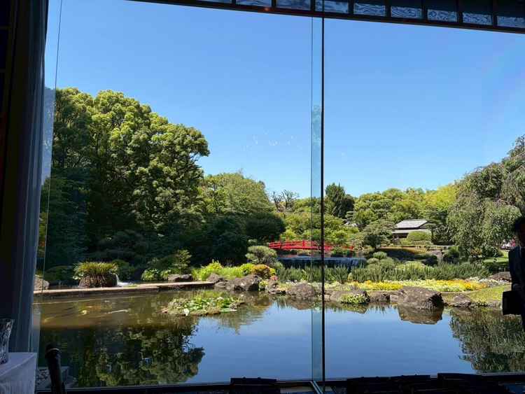 披露宴会場から見た庭園