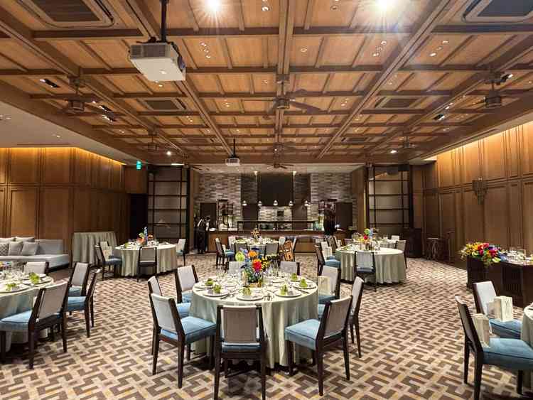 ウォークインキッチンが会場内にある珍しいつくり。ライブキッチンでより楽しい式になりそう。