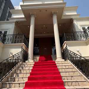 挙式会場外の階段