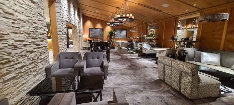 広々とした待合スペース