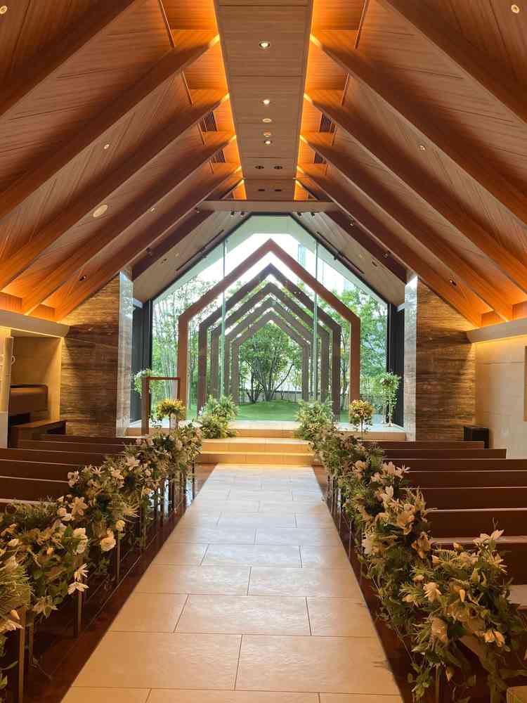 マグノリアチャペルです。室内ですが自然の中に溶け込むような、アットホームで素敵な雰囲気です。