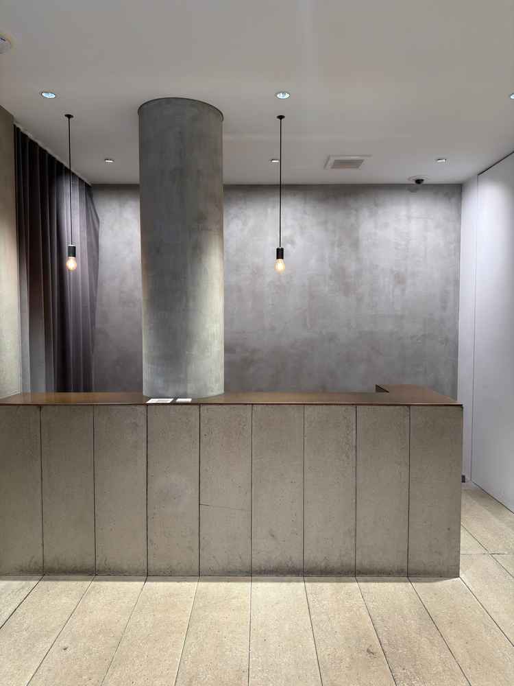 クロークや受付があるお部屋。