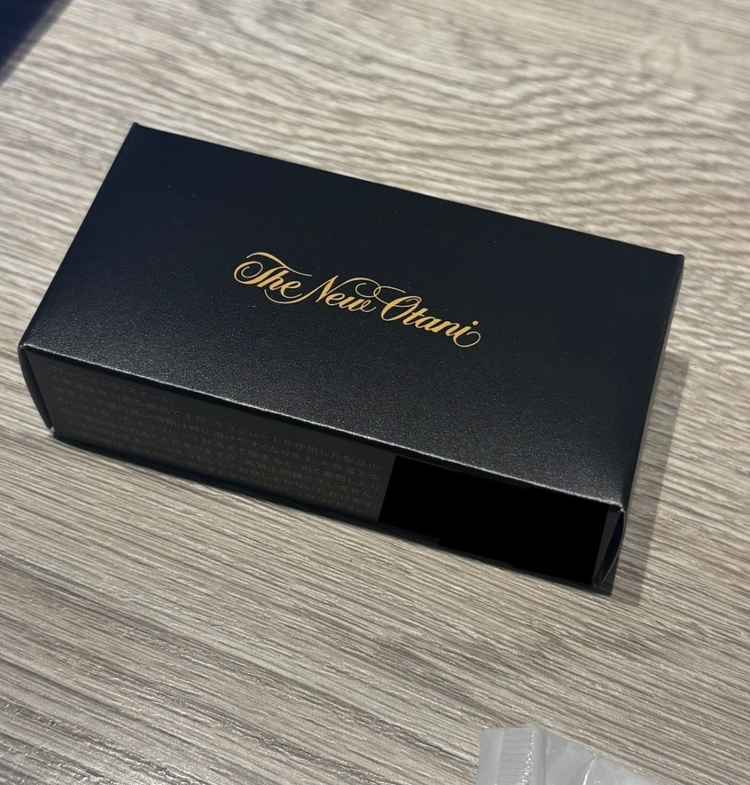 頂いたホテルオリジナルのガトーショコラが絶品でした。プチギフト等でゲストへ渡したいと思いました。