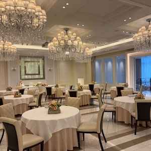 ヨーロピアンクリスタルの披露宴会場の写真です。