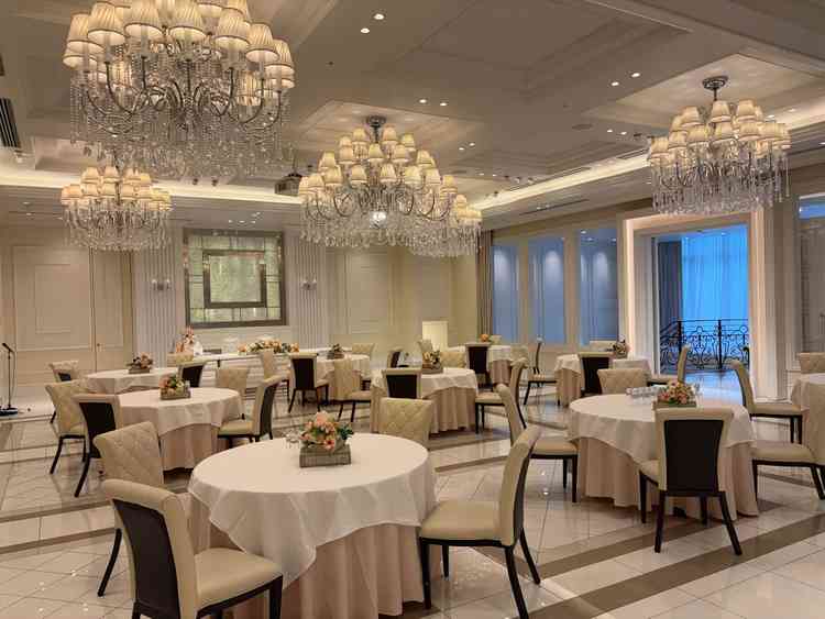 ヨーロピアンクリスタルの披露宴会場の写真です。