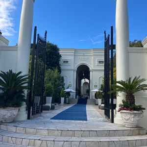 正面玄関です。とても豪華です