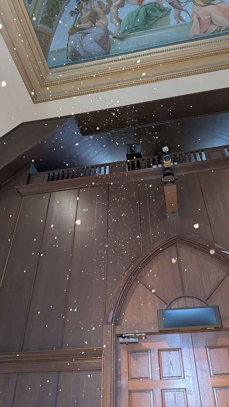 雪を降らせる演出ができます