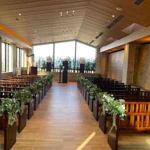 2階のチャペル。今年前面の窓辺りがリニューアルされる予定とのこと。開放感など雰囲気良し。