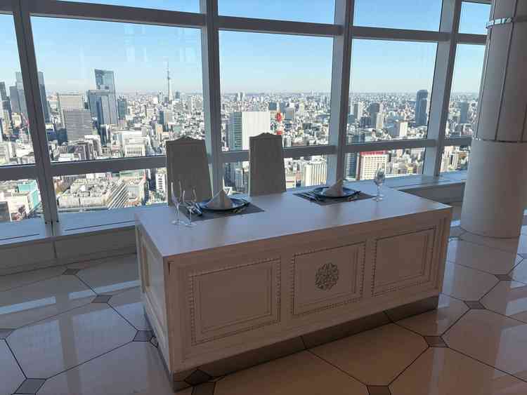 挙式会場もチャペルから近く、移動距離も少なかったです。