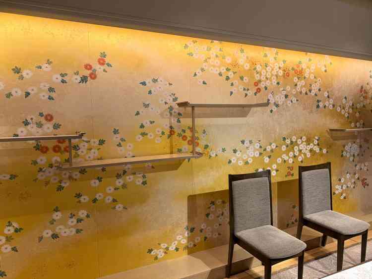 おめでたい雰囲気の披露宴会場。会場によってテイストが違い、どれも魅力的でした。