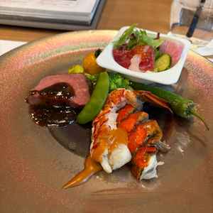 お箸で食べられる和フレンチ美味しかったです。特にオマール海老が絶品でした。