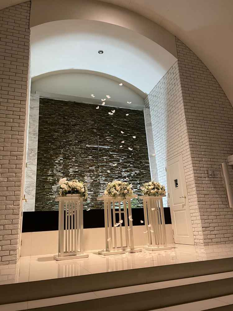 サンタマリア教会では羽が振ってくる幻想的な演出を見せてもらった。