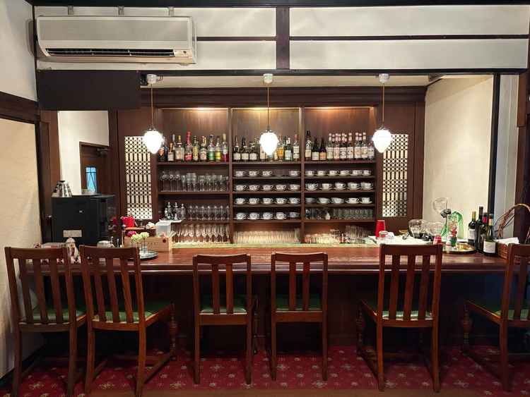 お洒落なバーカウンター